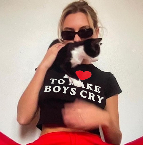 Graphic Cropped Tops