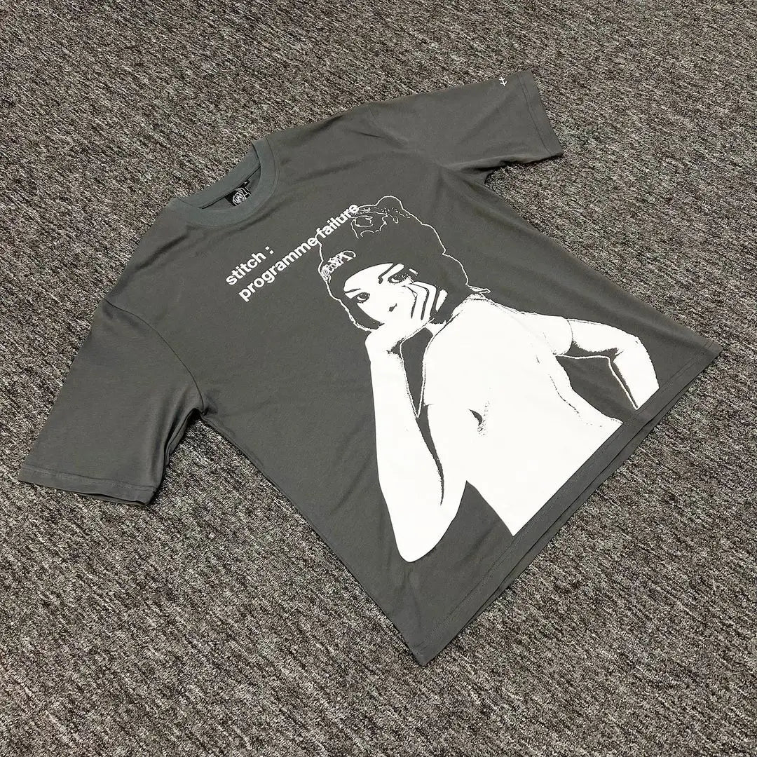 Kawaii Graphic Gray T-shirt